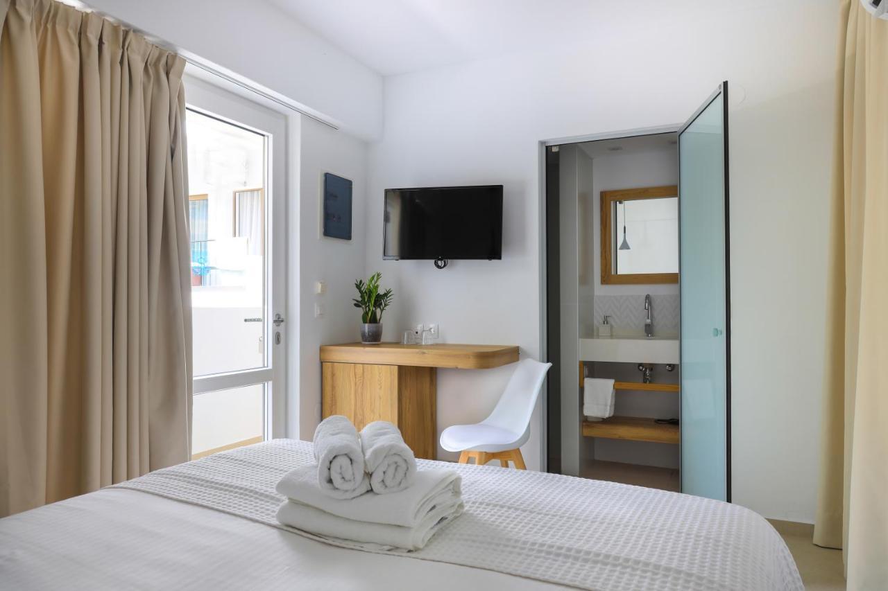Sea Breeze Hotel (Adults Only) แอร์ซอนิสซอส ภายนอก รูปภาพ