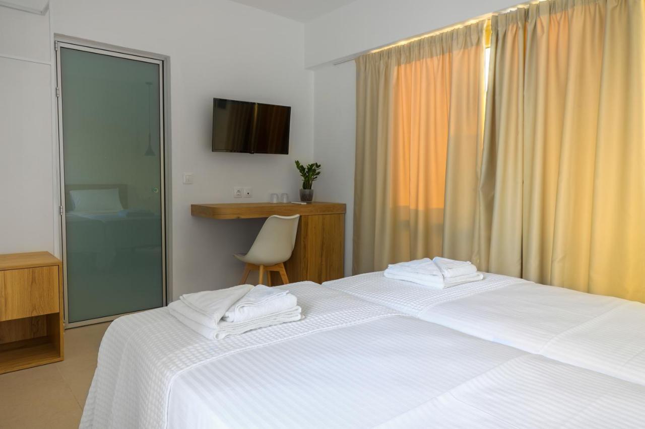 Sea Breeze Hotel (Adults Only) แอร์ซอนิสซอส ภายนอก รูปภาพ