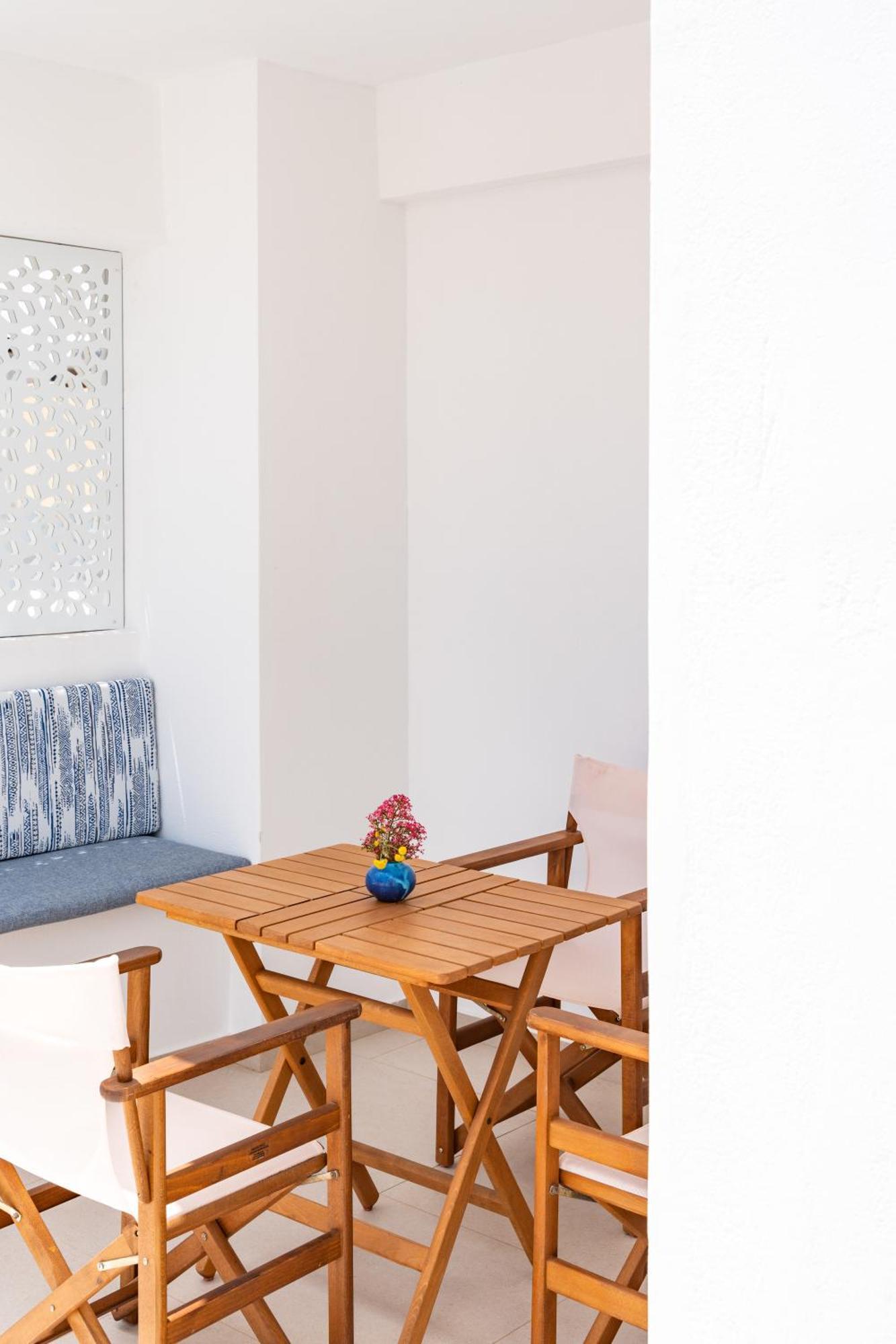 Sea Breeze Hotel (Adults Only) แอร์ซอนิสซอส ภายนอก รูปภาพ