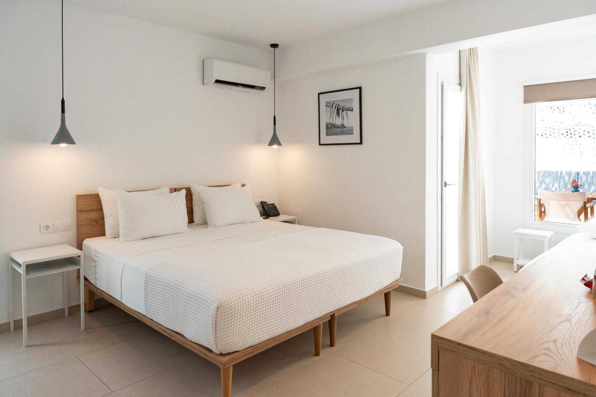 Sea Breeze Hotel (Adults Only) แอร์ซอนิสซอส ภายนอก รูปภาพ