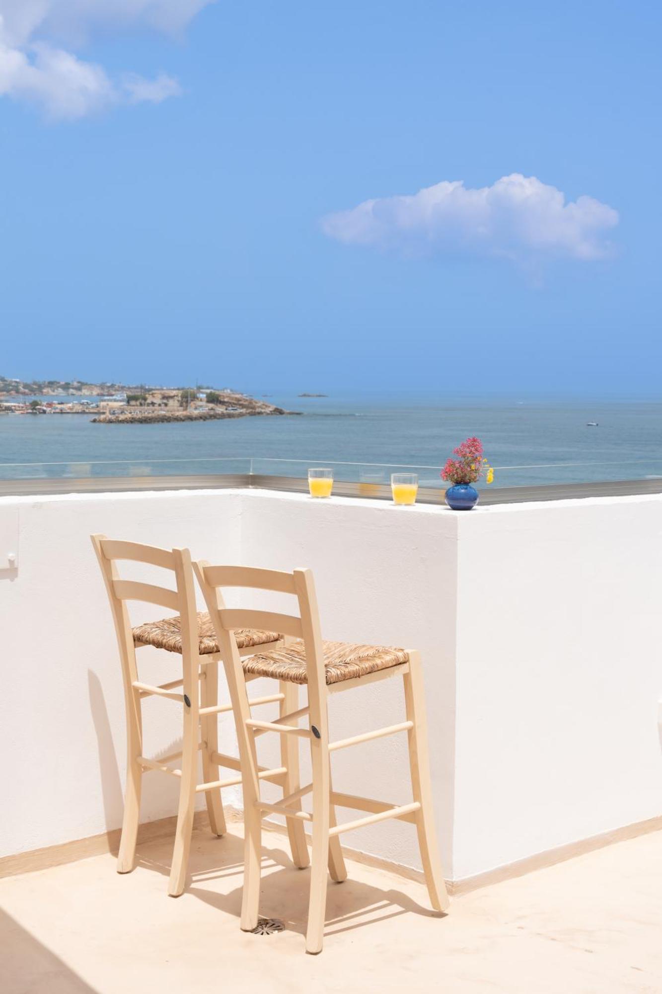 Sea Breeze Hotel (Adults Only) แอร์ซอนิสซอส ภายนอก รูปภาพ